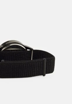 Pier One Digitaluhr - Black -Herrenbekleidungsgeschäft 24dea72bb95a4cfc95daabd334d11f5a