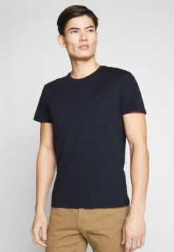 Pier One 2 PACK - T-Shirt Basic - White/dark Blue -Herrenbekleidungsgeschäft 29e824f9825c4b58be6620e83ee4ac6b