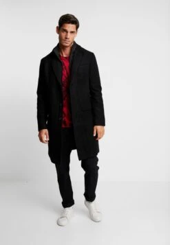 Featured Products -Herrenbekleidungsgeschäft 3010fca4ed984580b242f2ff85d05f1d