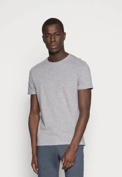 Pier One 3 PACK - T-Shirt Basic - White/black/light Grey -Herrenbekleidungsgeschäft 4076e7e50d3a4fb78cc08ea42ee0eb04