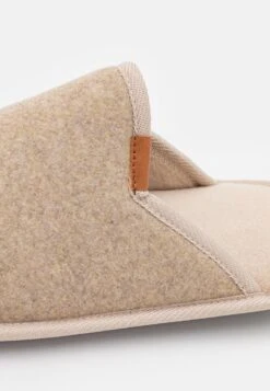 Pier One Hausschuh - Beige -Herrenbekleidungsgeschäft 4bb8e183218649be8d160cd154643fa0