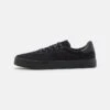 Pier One UNISEX - Sneaker Low - Black -Herrenbekleidungsgeschäft 63dc2cef3093475d8b1fb4dd972f3e39