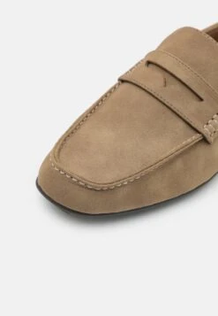 Pier One UNISEX - Mokassin - Beige -Herrenbekleidungsgeschäft 63ecea7199cf49cbbdcbef186378d3a2