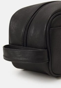 Pier One Kosmetiktasche - Black -Herrenbekleidungsgeschäft 6dbf808a7cb34ec38d72cdaa1935dadb