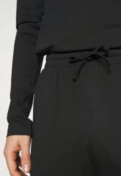 Pier One Nachtwäsche Set - Black -Herrenbekleidungsgeschäft 842cc55e81224f6ca06ad94aae25d25c