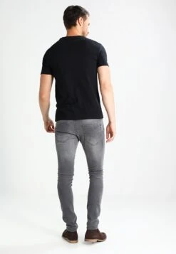 Pier One T-Shirt Basic - Black -Herrenbekleidungsgeschäft 986416f3e81f4399a4473036c21acde4