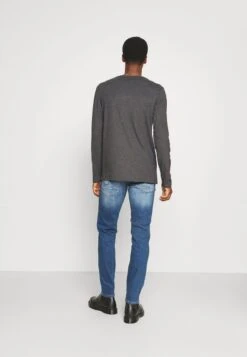 Pier One 2 PACK - Langarmshirt - Dark Grey/black -Herrenbekleidungsgeschäft a601e52fa7974b079f93b858d4b782ec