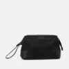 Pier One Kosmetiktasche - 802 - Black -Herrenbekleidungsgeschäft cd260d4e40ee4dc38ee533db4dc63900