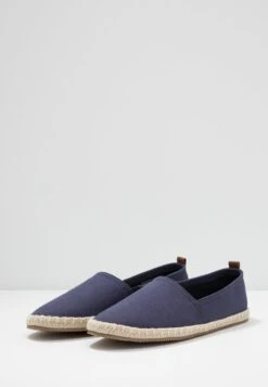 Pier One RENA ESPADRILLE UNISEX - Espadrille - Dark Blue -Herrenbekleidungsgeschäft f7a8b37ea55948659b97ea58c22bd23a