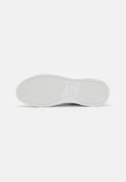 Pier One UNISEX - Sneaker Low - White -Herrenbekleidungsgeschäft f8e8249702ff4ae595b1f702a4c7b8c5